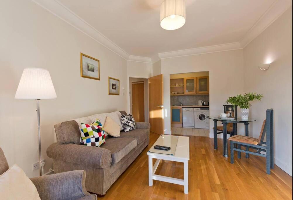 דבלין Luxury Apartment In D1 מראה חיצוני תמונה